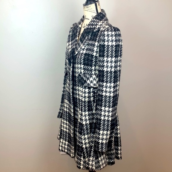 Laundry by Design Wool Blend Houndstooth Swing Coat - Picture 2 of 7